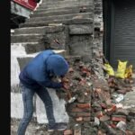 एमडीडीए की बड़ी कार्रवाई, अवैध रूप से निर्मित सीढ़ियों को किया ध्वस्त