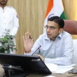 अवैध वसूली; भष्टाचार की शिकायत पर डीएम का सख्त एक्शन; पटवारी निलंबित