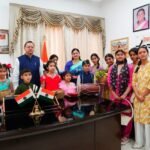 मुख्यमंत्री धामी ने सपरिवार मनाया लोकपर्व फूलदेई, प्रदेशवासियों को दी शुभकामनाएं