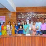 पौड़ी के 21 मेधावी छात्र-छात्राओं का सम्मान, जिलाधिकारी ने दिया सफलता का मंत्र