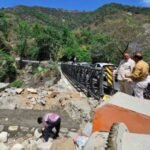 कैबिनेट मंत्री गणेश जोशी ने मसूरी-देहरादून मार्ग पर बन रहे वैली ब्रिज के निर्माण कार्य का किया निरीक्षण 