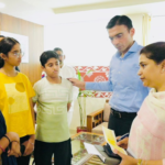 कैंसर पीड़ित विधवा सुनीता को जिला प्रशासन का सहारा, बच्चों की शिक्षा फिर हुई शुरू