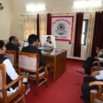 पात्र व्यक्तियों को निःशुल्क विधिक सहायता उपलब्ध कराएं