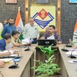 समाधान दिवस में डीएम का सख्त एक्शन, आंचल डेयरी प्रबंधक का रोका वेतन