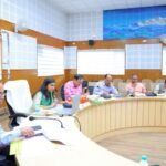 विकास कार्यों में देरी पर होगी जवाबदेही तय, जिलाधिकारी ने की जिला योजना की समीक्षा