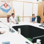 मुख्य सचिव आनन्द बर्द्धन की अध्यक्षता में हुई व्यय वित्त समिति की बैठक