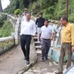 मतदाताओं को उपलब्ध कराई जा रही सुविधाओं की समीक्षा की