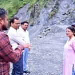 पिंडर घाटी के दुर्गम क्षेत्रों में डीएम अपूर्वा पाण्डे का स्थलीय निरीक्षण, व्यवस्थाओं में सुधार के निर्देश