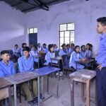 छात्रा से मारपीट के मामले में अतिथि शिक्षिका का अनुबंध समाप्त, डीएम ने दिए सख्त निर्देश