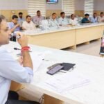 जनता मिलन कार्यक्रम में 26 शिकायतें प्राप्त, डीएम ने समयबद्ध निस्तारण के दिए निर्देश