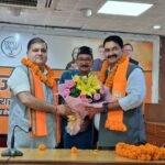 शिक्षक संघ के पूर्व प्रदेश अध्यक्ष समेत कई लोगों ने थामा भाजपा का दामन