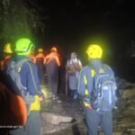 चीड़बासा स्लाइडिंग जोन में संयुक्त रेस्क्यू अभियान चलाकर 1500 यात्रियों को सुरक्षित पहुंचाया गौरीकुंड