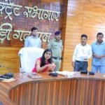 जनता दर्शन में सुनी गईं 36 जनसमस्याएं, जिलाधिकारी ने अधिकारियों को दिए समयबद्ध निस्तारण के निर्देश