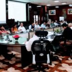 कर्मचारियों के लिए प्रशिक्षण कार्यक्रम आयोजित किए जाएं