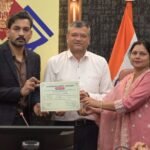 देहरादून में जिला योजना समिति के नवनिर्वाचित सदस्यों को मिले प्रमाण पत्र