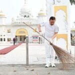सेवा संकल्प अभियान’ के तहत नानकमत्ता पहुंचे मुख्यमंत्री धामी, स्वच्छता अभियान में किया श्रमदान