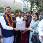 विधानसभा सत्र के लिए गैरसैंण आगमन पर मुख्यमंत्री पुष्कर सिंह धामी का भव्य स्वागत